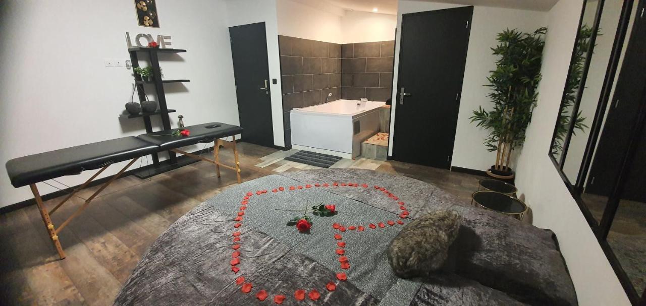 Love Rooms De La Presqu'Ile Saint-Vincent-de-Paul  Εξωτερικό φωτογραφία